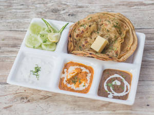 Laccha Paratha Thali
