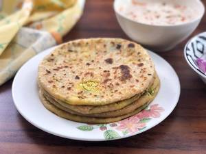 Gobi Paratha        