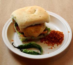 Classic Vada Pav