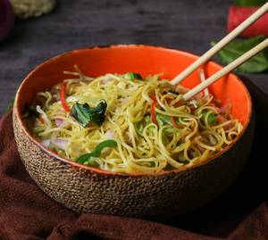 Veg Hakka Noodles