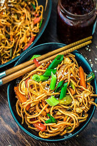 Schezwan Chicken Noodles