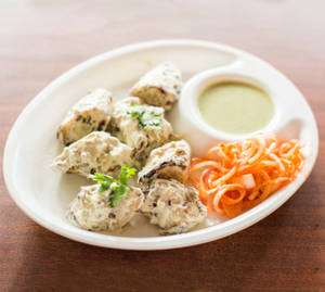 8" Onion Tomato Capsicum