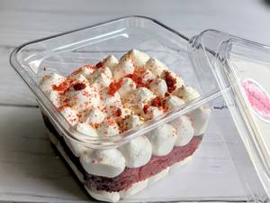 Red Velvet Pastry Tub 
