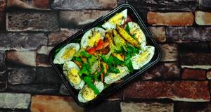 Grilled Chicken Egg Cob Salad