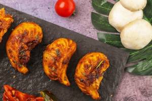 Makhani Paneer Momos