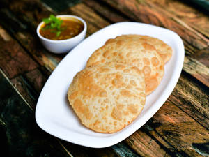 Sattu Poori Sabji (3 Pcs)