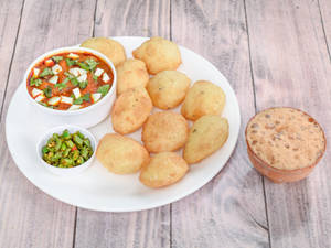 Plain Chai (500Ml) & Club Kachori (10 Pcs) Combo                             
