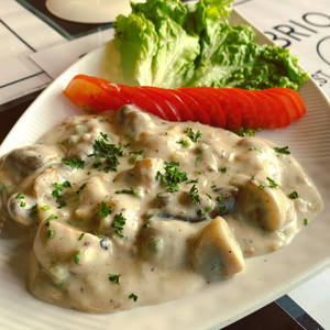 Mushroom In Creamy White Sauce