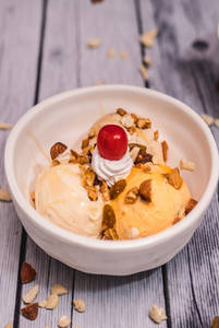 Dry Fruit Special Sundae