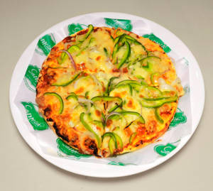 7.5" Onion & Capsium Pizza