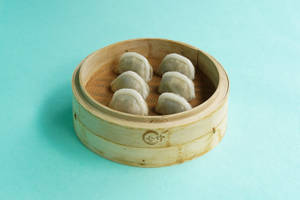 Mushroom & Water Chestnut Dumplings- 6Pcs