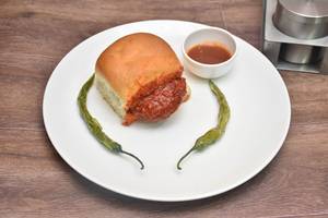 Schezwan Vada Pav