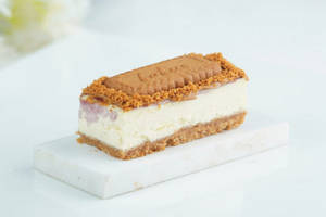 Lotus Biscoff Cheesecake SLICE