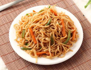 Veg Hakka Noodles