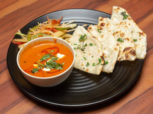 Cheese Naan with Gravy
