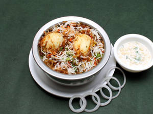 3 Ande Ki Biryani [650 Ml] + Papad + Raita