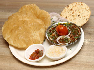 Chole Bhatoore