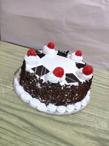 Eggless Classic Black Forest Cake