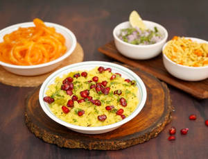 1 Poha with Jalebi [4 Pieces, Serves 1]                           