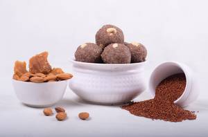 Raagi Laddoo