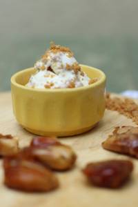 White Chocolate cookies & Date Sauce