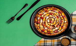 Barbecue Paneer Pizza[10 Inches] [Serves2-3]