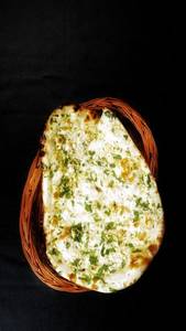 Garlic Naan (1 Pc)