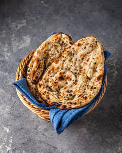 Black Olive Naan