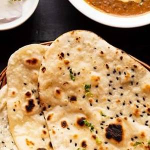 1/2 Dal Makhni (Amul) + 2 Tandoori Roti Butter (Amul)