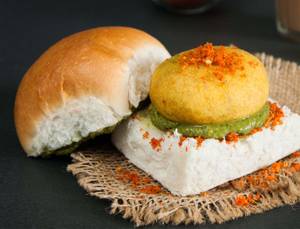 Crispy Vada Pav Without Cheese 