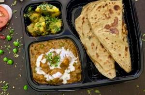 Paneer Bhurji + Jeera Aloo + Butter Roti (3 Pcs)