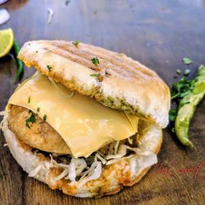 Cheese Grill Vada Pav