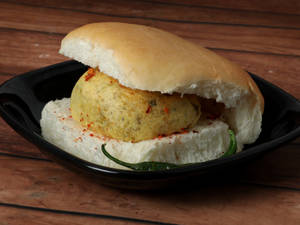 Vada Pav (1 Pc)