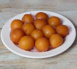 Hot Gulab Jamun (2 Pcs)