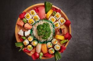 Salmon Sushi And Sashimi Platter (15 Pcs)