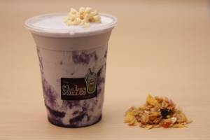 Blackcurrant Flakes Thick Shake