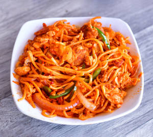 Chicken Schezwan Fried Noodles