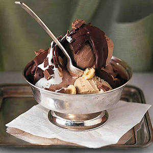 Hazelnut Choclate Ice Cream Sundae