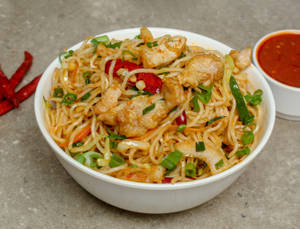 Chicken Chilli Garlic Chow Mein