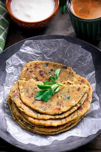 Methi Pyaz Paratha