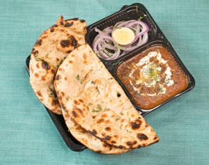 Dal Makhani With A Choice Of Bread