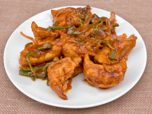 Chicken Chilli Garlic Momos (6 Pcs)