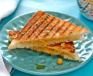 Aloo Masala Grilled Sandwich (2 Pcs) 