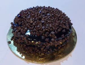 Eggless Choco Chip Cake