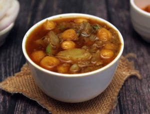 Aloo Chola 
