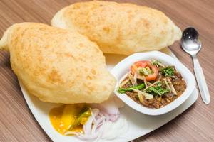 Chana Bhatoore (2 pc)