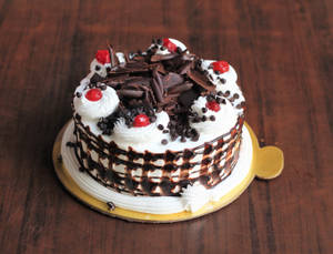 Black Forest Cake (1 Pound)