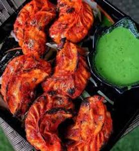 Tandoori Chicken Achari Momos (6Pcs)