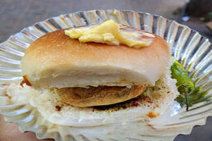 Butter Vada Pav