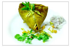 Indori Samosa (1 pc)
